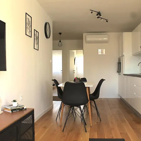 With Wifi - 20017 Apartment